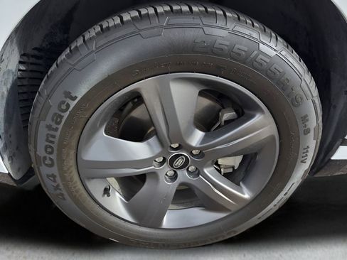 Used 2022 Land Rover Range Rover Velar R-Dynamic S image 9