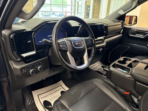 Used 2024 GMC Sierra 1500 SLT AWD/4WD image 28