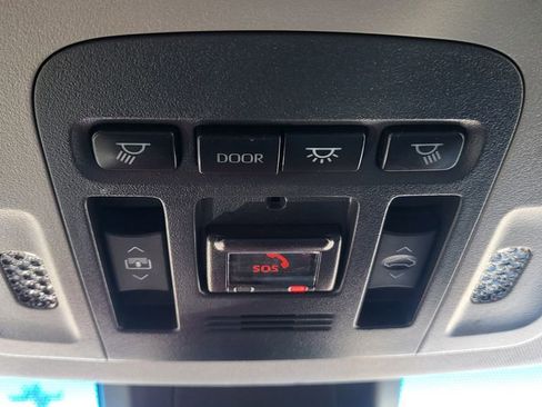 Used 2022 Toyota Camry XLE w/ Navigation Package image 35