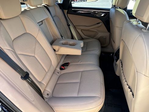 New 2026 Porsche Macan image 19