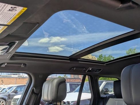 Used 2020 Land Rover Range Rover HSE AWD/4WD image 13