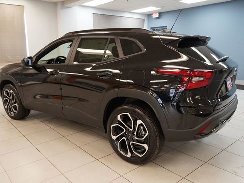 New 2026 Chevrolet Trax RS w/ Driver Confidence Package FWD image 6