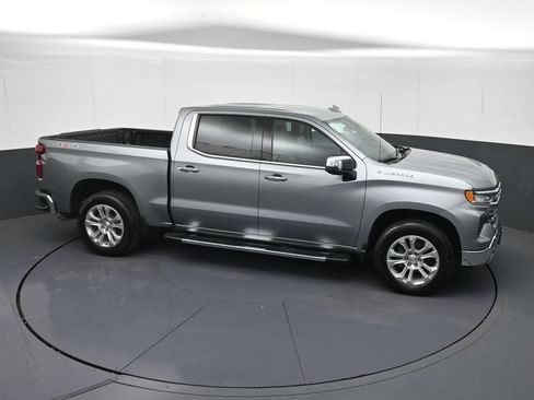 Certified 2025 Chevrolet Silverado 1500 LTZ AWD/4WD image 28