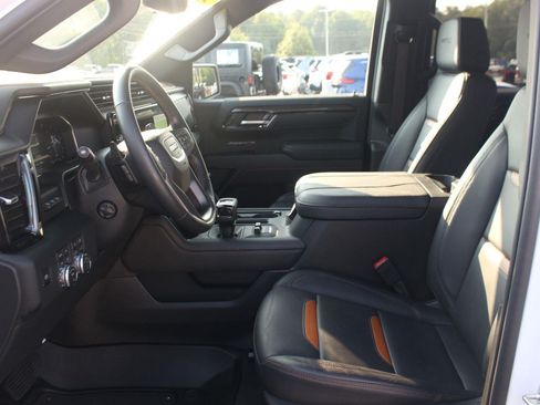 Used 2026 GMC Sierra 1500 AT4 w/ AT4 Premium Package AWD/4WD image 17