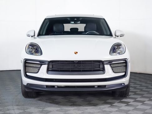 Certified 2022 Porsche Macan S w/ Premium Package Plus image 7