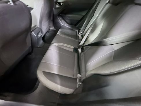 Used 2025 Subaru Crosstrek 2.5i Premium AWD/4WD image 28