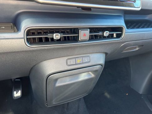 New 2025 Volkswagen ID. Buzz Pro S Plus image 31