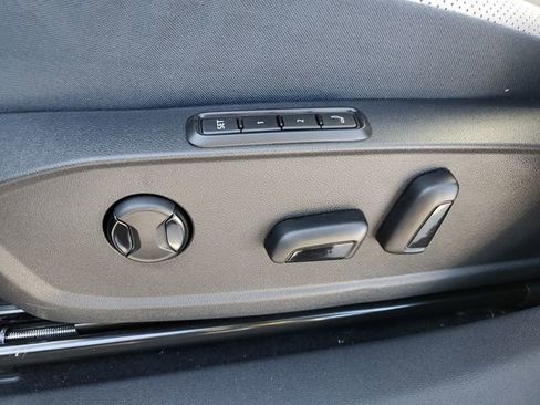 New 2025 Volkswagen ID.4 Pro S image 17