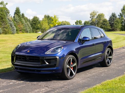 Used 2024 Porsche Macan GTS AWD/4WD image 1