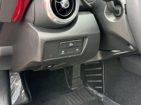 Used 2025 MAZDA MX-5 Miata RF Grand Touring image 17