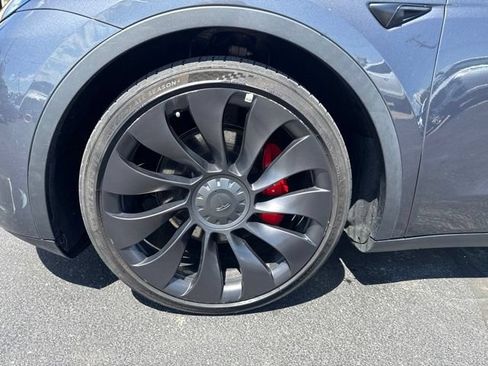 Used 2021 Tesla Model Y Performance AWD/4WD image 9