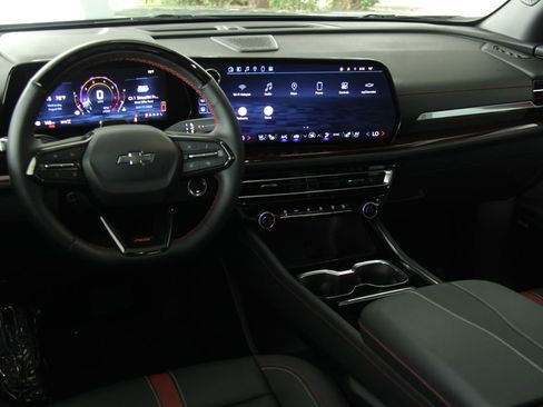 Certified 2024 Chevrolet Traverse RS image 14