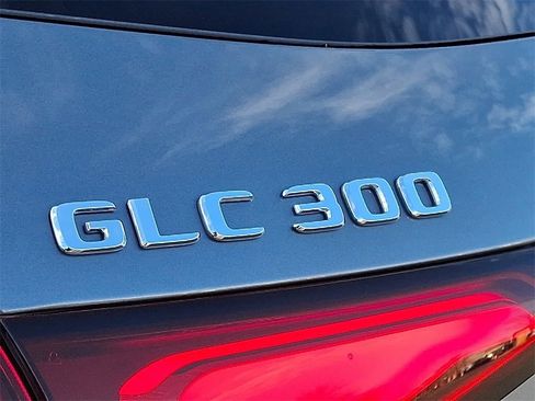 Used 2023 Mercedes-Benz GLC 300 GLC 300 image 33