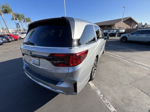 Certified 2025 Honda Odyssey EX-L image 6