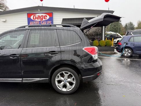 Used 2017 Subaru Forester 2.5i Touring image 7