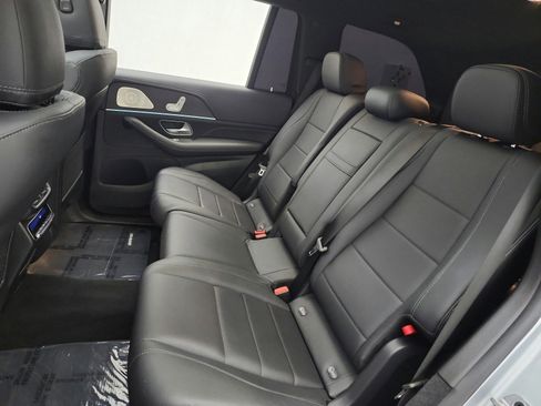 Used 2022 Mercedes-Benz GLS 450 4MATIC image 16