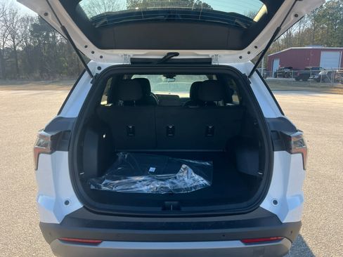 New 2026 Chevrolet Equinox LT w/ Safety and Technology Package image 15