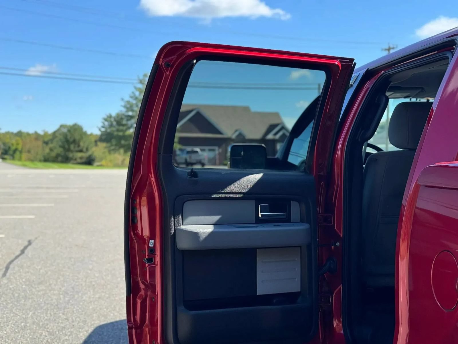Used 2012 Ford F150 XLT w/ XLT Chrome Pkg RWD image 16