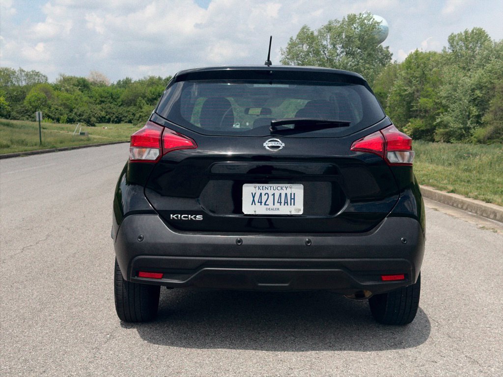 Used 2020 Nissan Kicks S FWD image 32