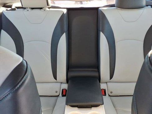 Used 2017 Toyota Prius Prime Premium image 28
