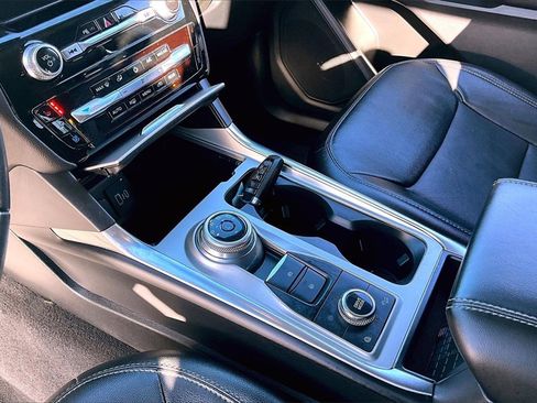 Used 2022 Ford Explorer Limited w/ Equipment Group 301A image 15