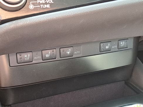 Used 2023 Lexus ES 350 F Sport w/ Accessory Package (Z1) FWD image 29
