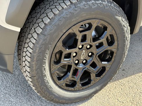 New 2026 Chevrolet Colorado Trail Boss AWD/4WD image 9