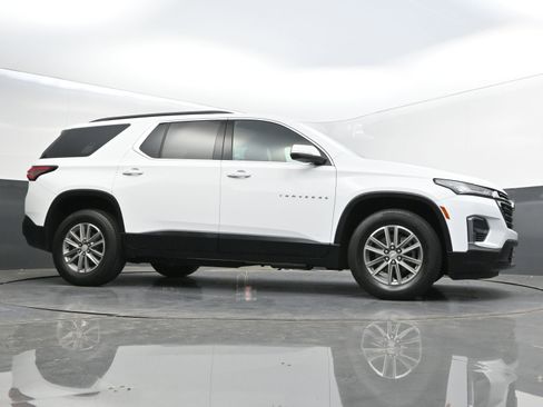 Used 2023 Chevrolet Traverse LT AWD/4WD image 44