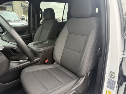 Used 2022 Chevrolet Suburban LS AWD/4WD image 9