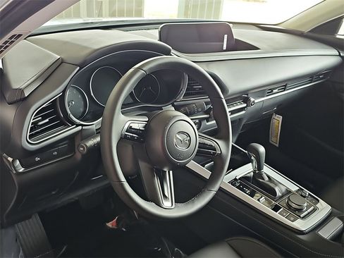 New 2025 MAZDA CX-30 AWD 2.5 S w/ Select Sport Pkg image 16