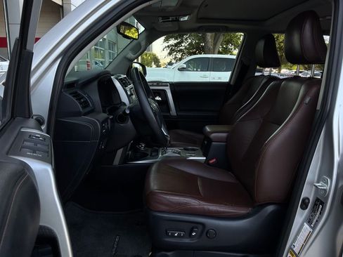 Used 2015 Toyota 4Runner Limited AWD/4WD image 10