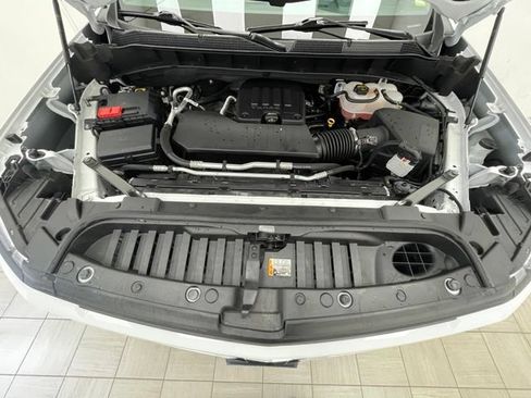 Used 2025 Chevrolet Silverado 1500 RST AWD/4WD image 18
