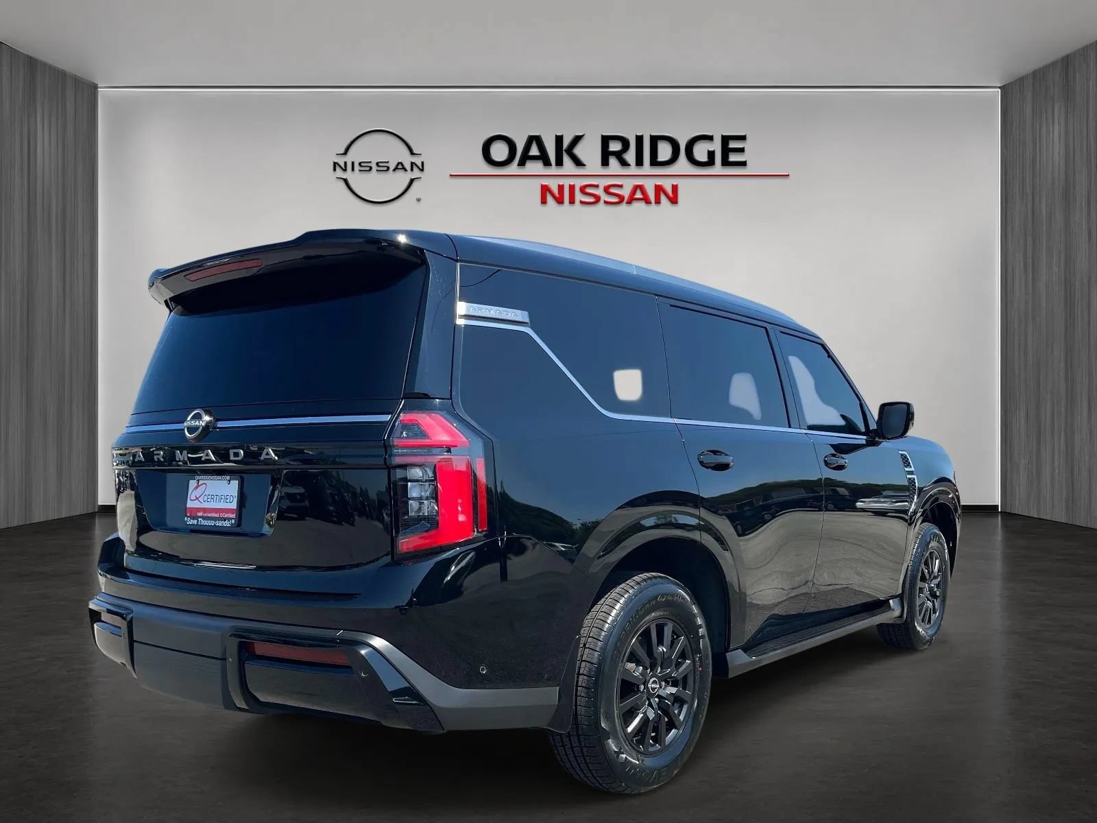 Used 2025 Nissan Armada SV RWD image 3