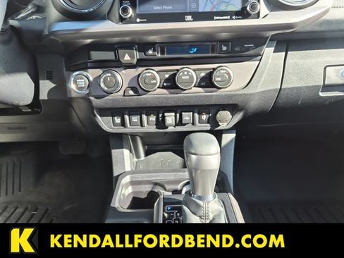 Used 2023 Toyota Tacoma Limited w/ Nightshade Package AWD/4WD image 11