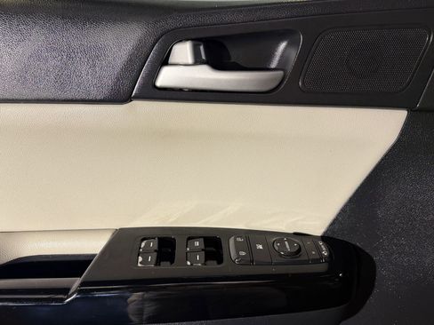 Used 2018 Kia Sportage EX w/ EX Sport Appearance Package FWD image 13