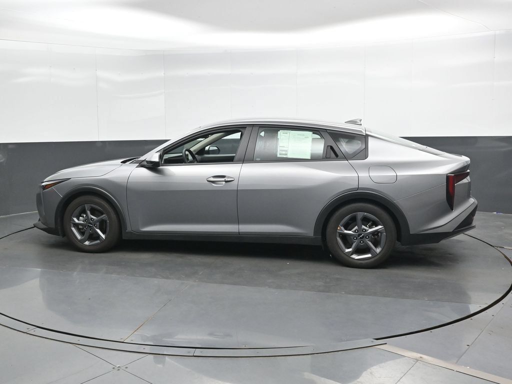 Used 2025 Kia K4 FWD image 9