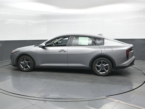 Used 2025 Kia K4 FWD image 9