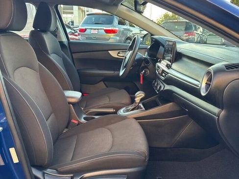 Used 2023 Kia Forte LXS w/ LXS Technology Package image 18