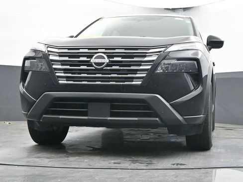 Used 2025 Nissan Rogue SV FWD image 23