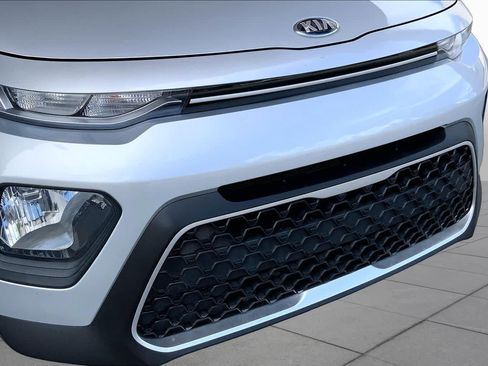 Used 2020 Kia Soul S FWD image 32