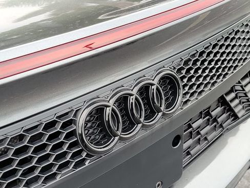 Used 2022 Audi R8 V10 performance RWD image 5