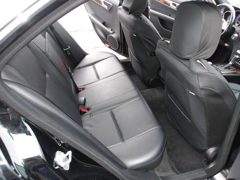 Used 2013 Mercedes-Benz C 250 Sport image 11