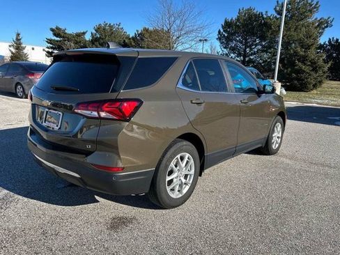 Used 2024 Chevrolet Equinox LT image 3