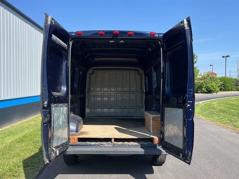 Used 2014 RAM ProMaster 2500 w/ Interior Convenience Group FWD image 11