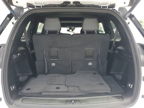 Used 2024 Jeep Grand Cherokee L Altitude image 17