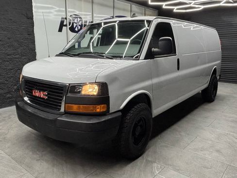Used 2023 GMC Savana 2500 Extended RWD image 31