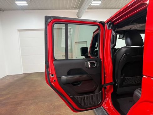 Used 2024 Jeep Wrangler Unlimited Sahara w/ Safety Group AWD/4WD image 46