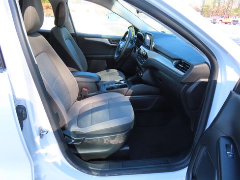 Used 2022 Ford Escape SE image 22