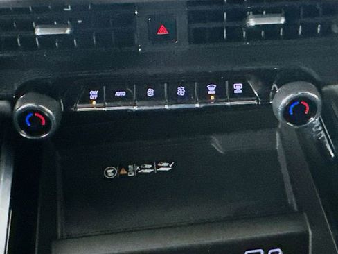 Used 2025 Chevrolet Tahoe RST w/ Comfort Package image 17