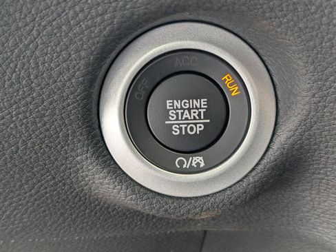 New 2026 Chrysler Pacifica Select image 23